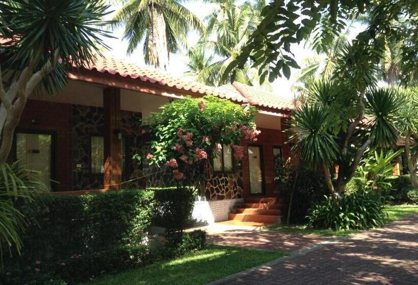 בית מלון כפרי Ban Krut Resort