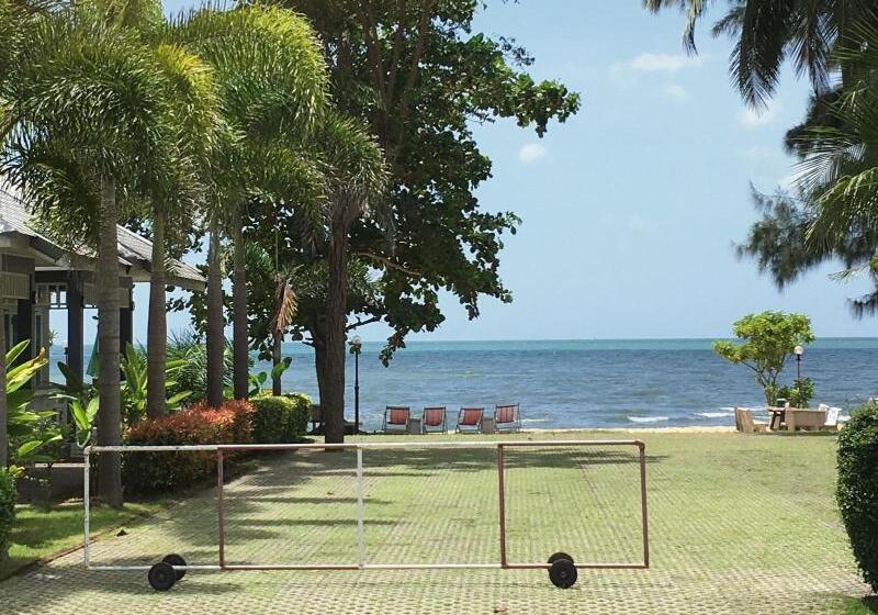 בית מלון כפרי Ban Krut Resort