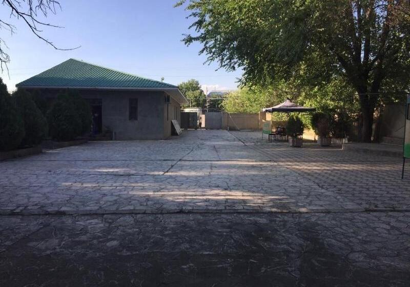 酒店 Khosrov