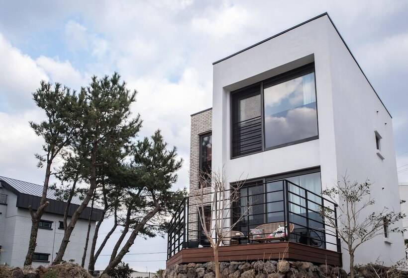 酒店 Aewol Bada Town House