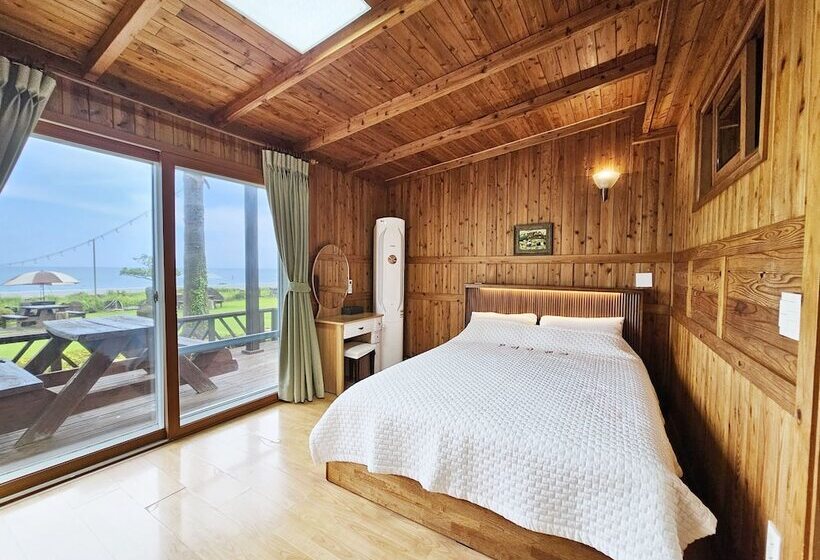 هتل Longbeach Pension