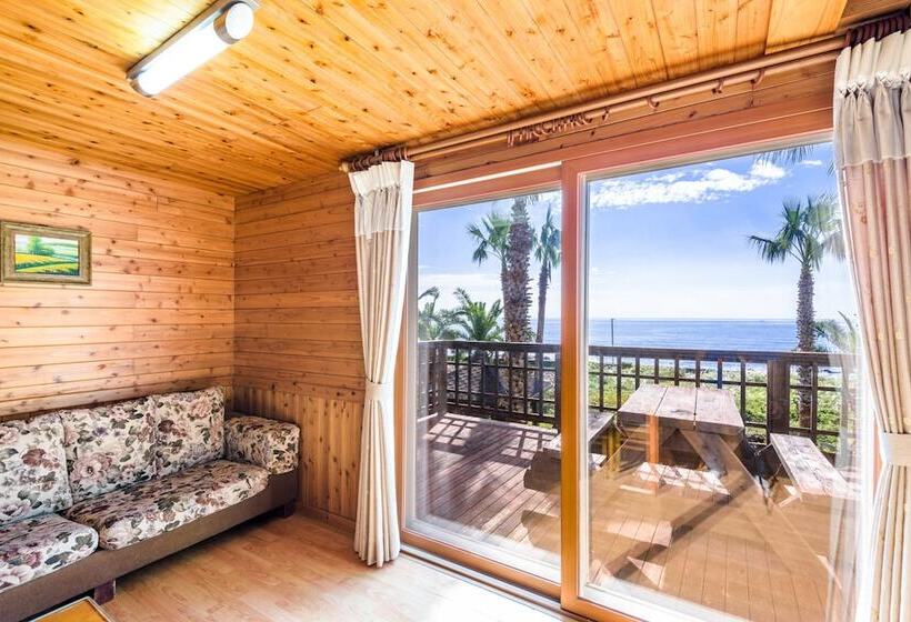 هتل Longbeach Pension