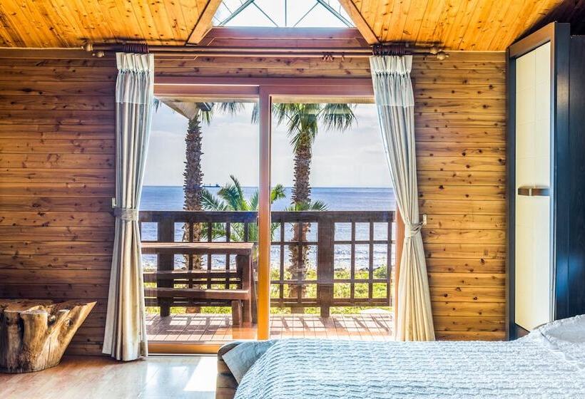 هتل Longbeach Pension