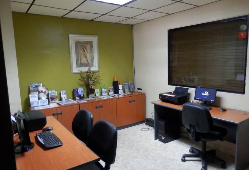 Fotos del hotel Aparthotel Sevilla Suites:  24