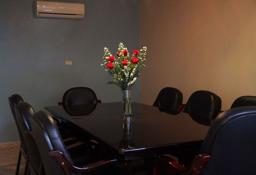 Fotos del hotel Aparthotel Sevilla Suites:  13