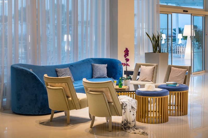 Fotos del hotel Constantinos The Great Beach:  42