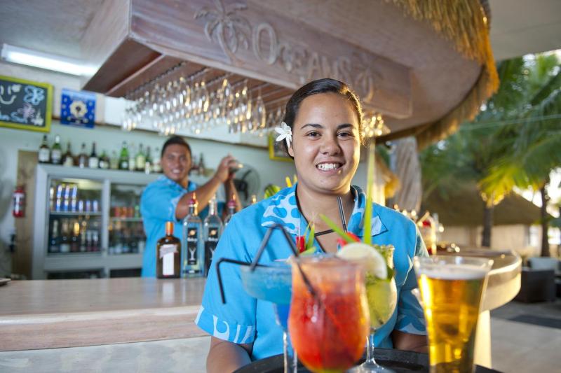 هتل Crown Beach Resort & Spa