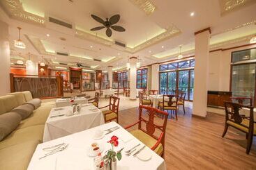 هتل Dar Es Salaam Serena
