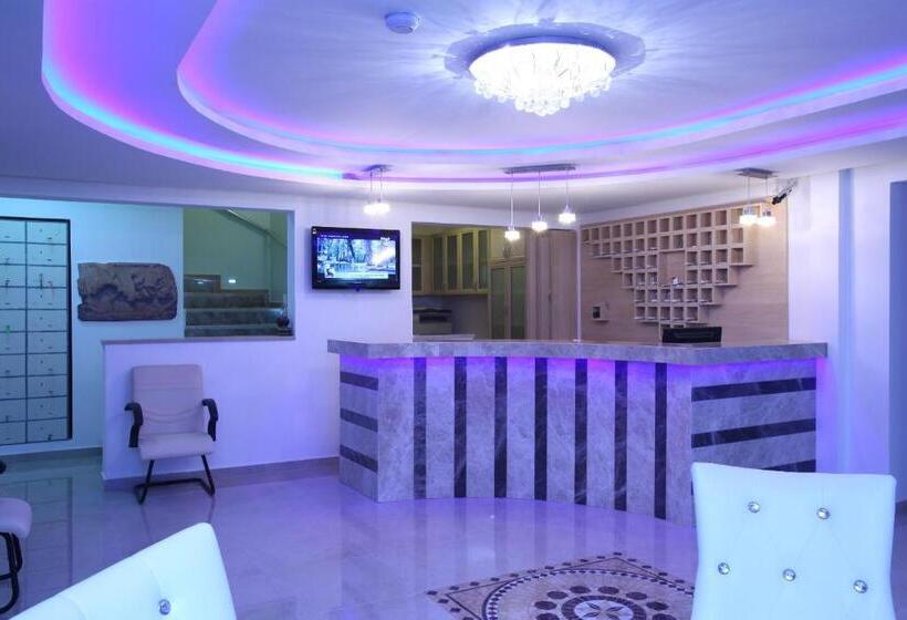 هتل Delfi  Spa & Wellness Center