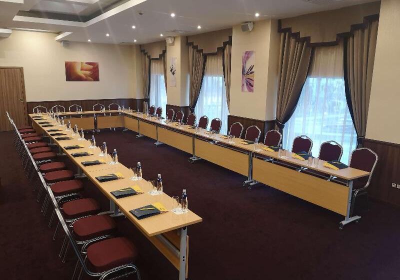 هتل Golden Tulip Varna