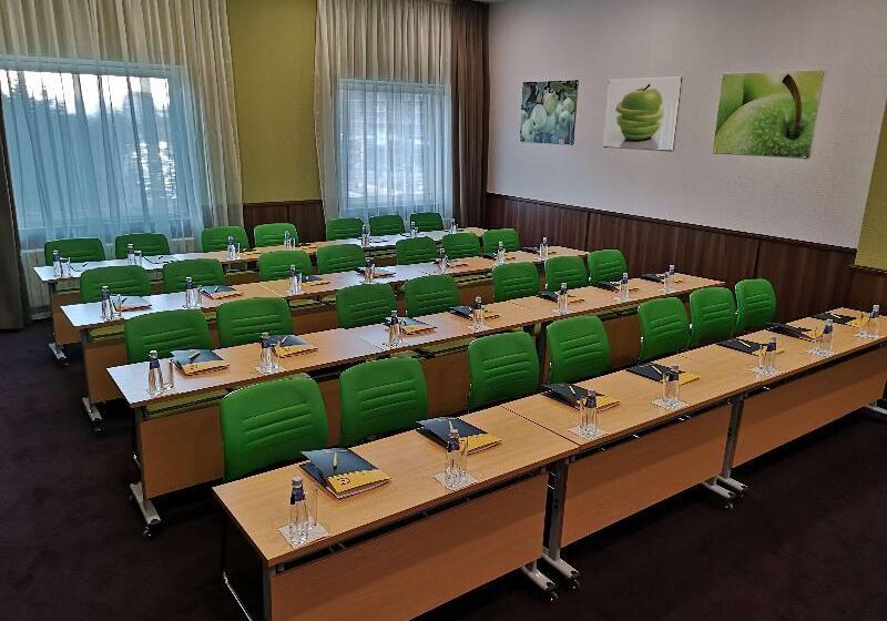 هتل Golden Tulip Varna