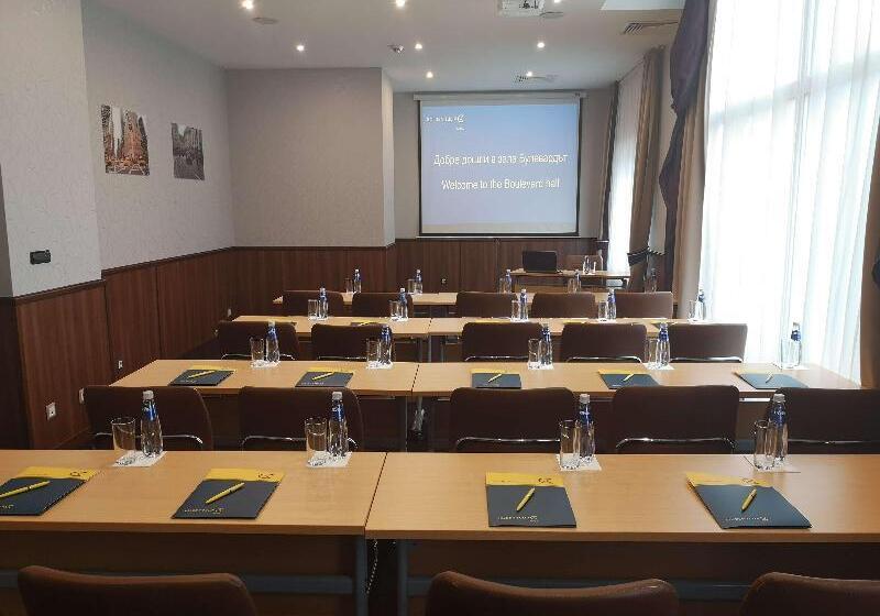 هتل Golden Tulip Varna