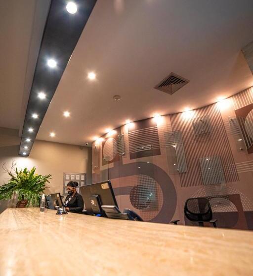 هتل Gh Guaparo Inn