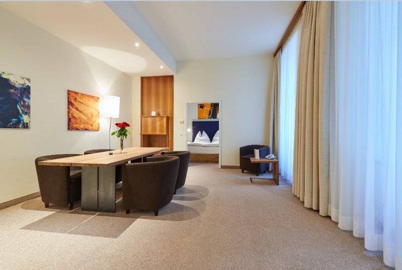 Fotos del hotel Hilight Suites:  37