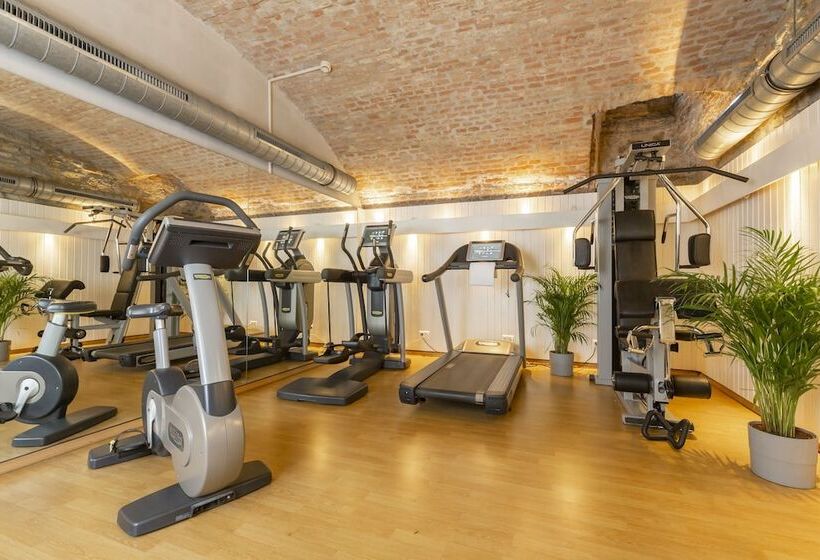 Fotos del hotel Hilight Suites:  14