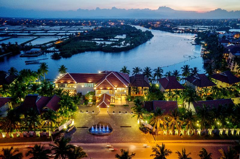 هتل Hoi An Beach Resort