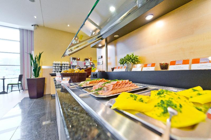 هتل Holiday Inn Express Frankfurt Messe, An Ihg