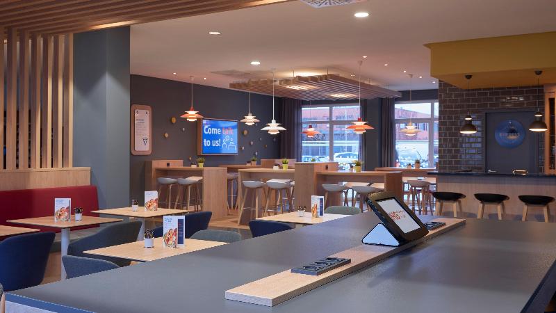 هتل Holiday Inn Express Frankfurt Messe, An Ihg