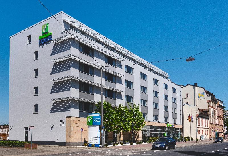 هتل Holiday Inn Express Frankfurt Messe, An Ihg