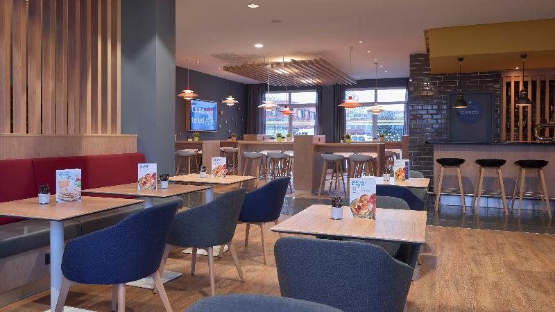 هتل Holiday Inn Express Frankfurt Messe, An Ihg