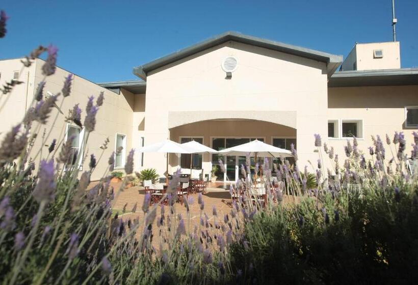 Howard Johnson Rio Ceballos Hotel Y Casino