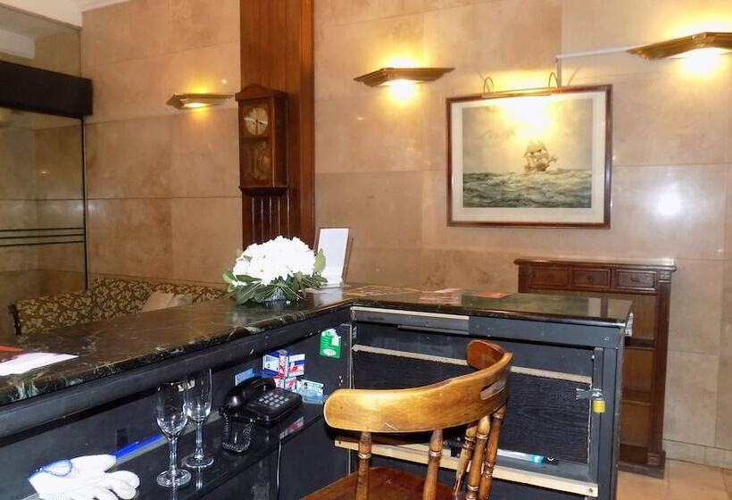 Fotos del hotel Mayflower Suites:  4