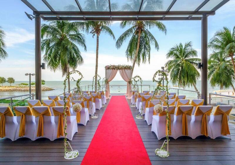 酒店 Mercure Penang Beach
