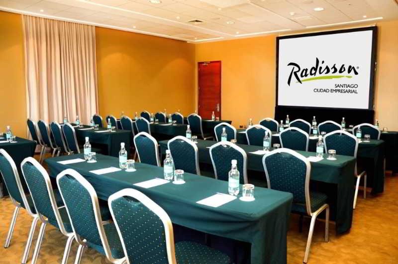 Hotel Radisson Ciudad Empresarial Santiago