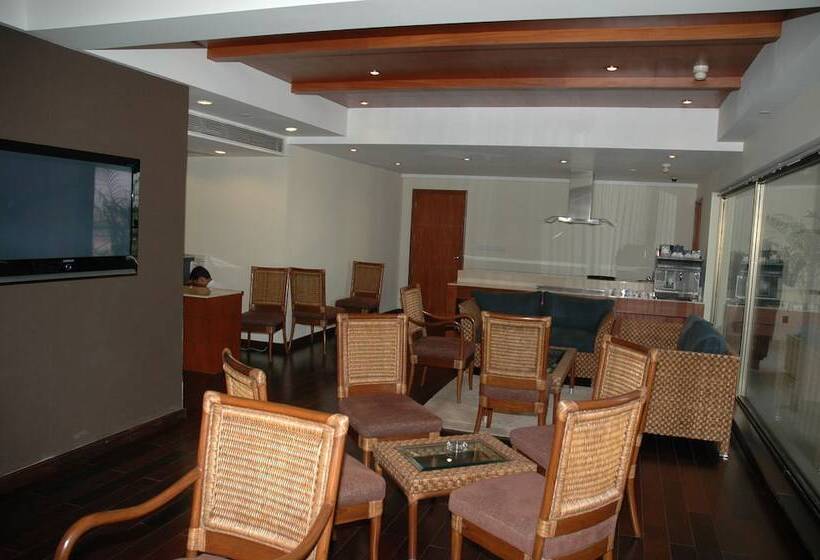 Fotos del hotel Radisson Hotel Varanasi:  38