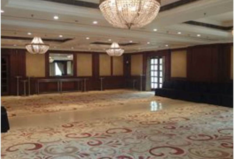 Fotos del hotel Radisson Hotel Varanasi:  10