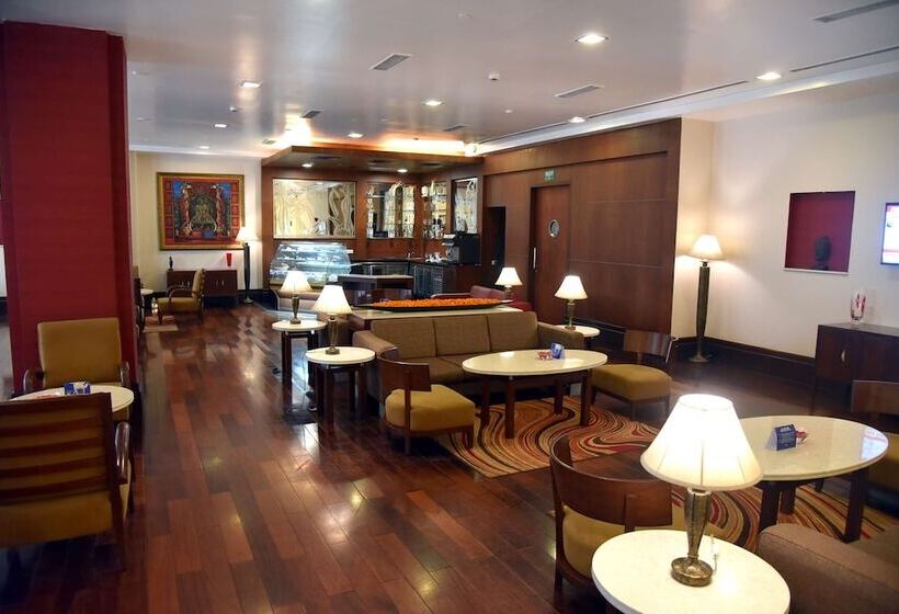 Fotos del hotel Radisson Hotel Varanasi:  5