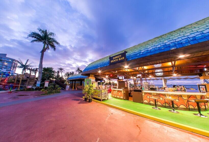 هتل Saipan World Resort