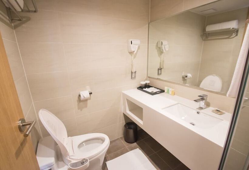 هتل Saipan World Resort