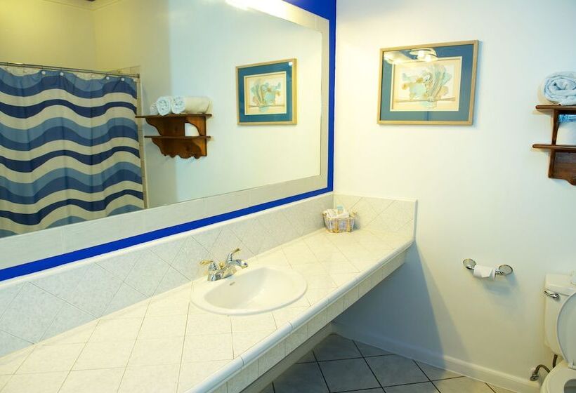 هتل The Great House Inn