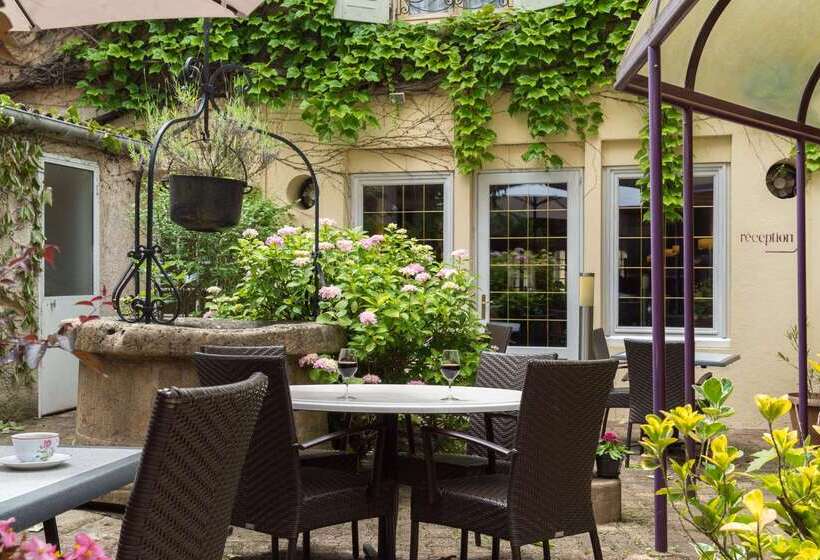 هتل Hostellerie Des Trois Pigeons