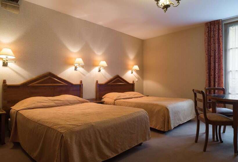 هتل Hostellerie Des Trois Pigeons