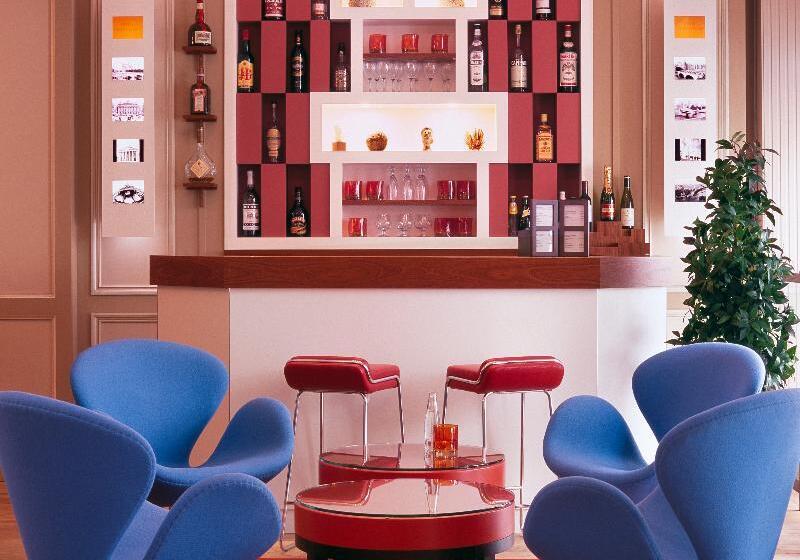 Fotos del hotel Tilsitt Etoile:  11