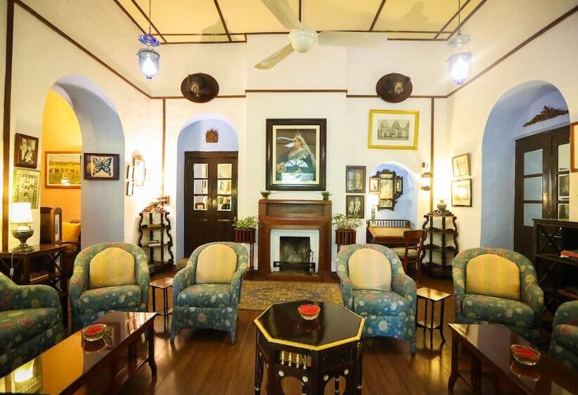 فندق Welcomheritage Connaught House