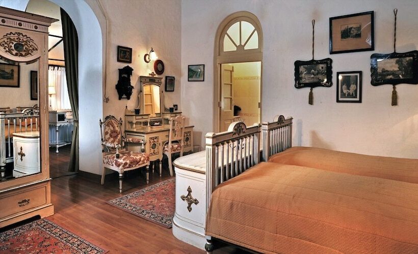 فندق Welcomheritage Connaught House