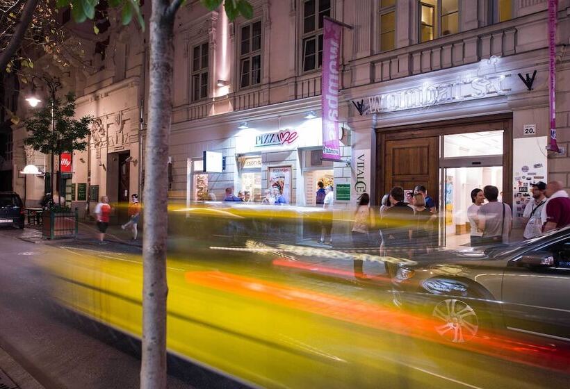 Fotos del hotel Wombats Hostel Budapest:  41