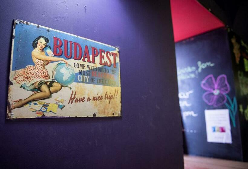 ホテル Wombat S City Hostel Budapest