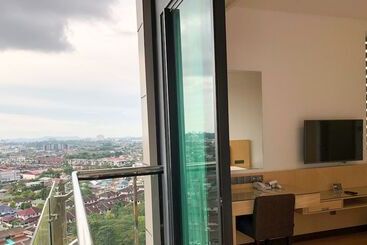 Luco Apartments At Imperial Suites