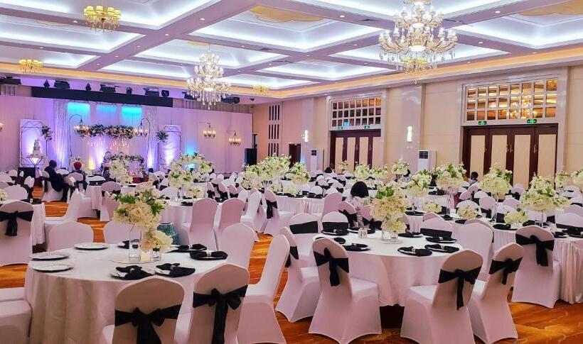 Golden Peacock Hotel Blantyre