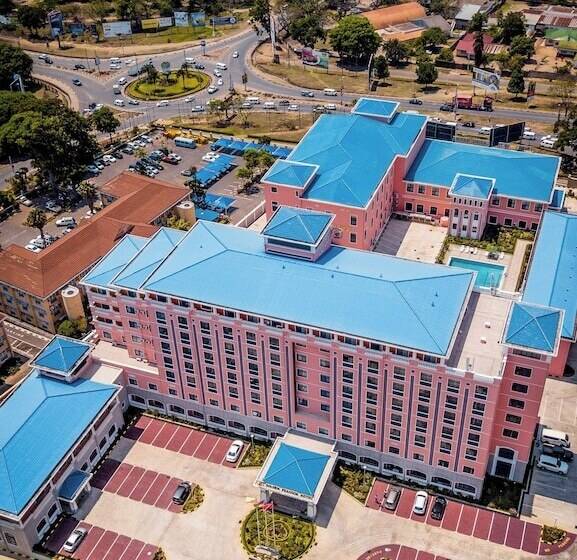 Golden Peacock Hotel Blantyre