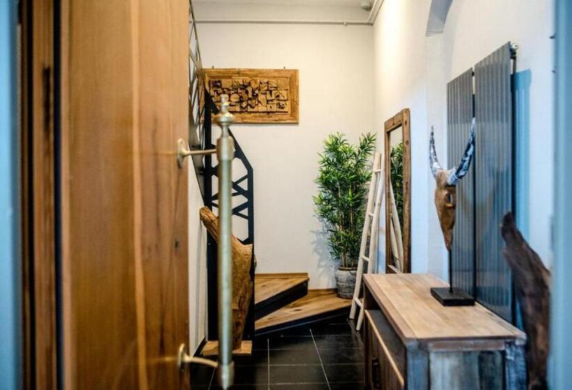 هتل Acsa Inn