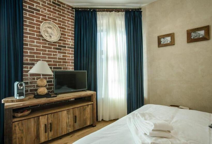 هتل Acsa Inn