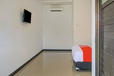 هتل Oyo 3841 Wisma 25