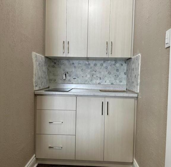 فندق على الطريق Champlain Motor Inn