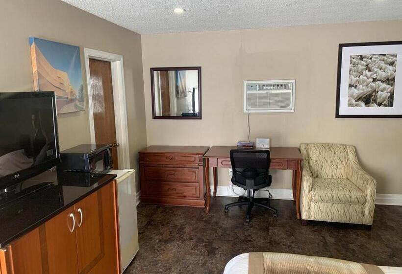 فندق على الطريق Champlain Motor Inn