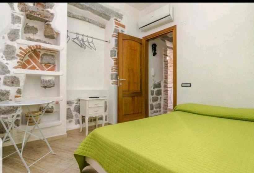 پانسیون Room Tortoli